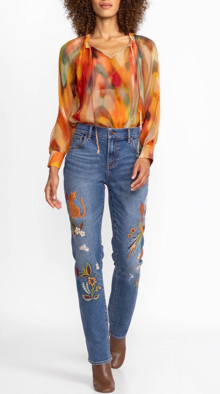 JOHNNY WAS Isabella Boyfriend Jean Mid Rise Relaxed Fit Tapered Leg Embroidered